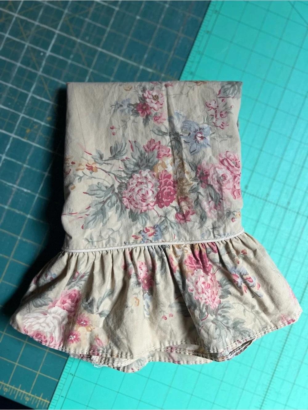 Vintage ECHO Cotton Floral Queen Flat Sheet & 2 King PillowCases * Ruffled Trim